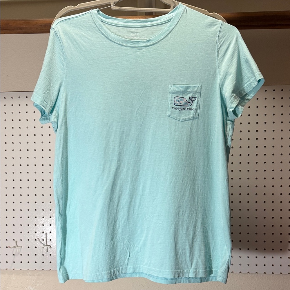 Vineyard Vines Women's Pocket Tee in Aqua